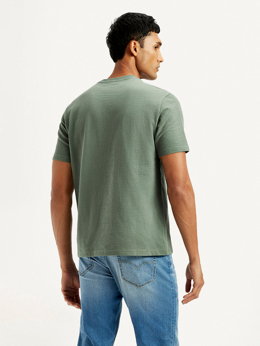 Men's Solid Regular Fit T-Shirt - Back View