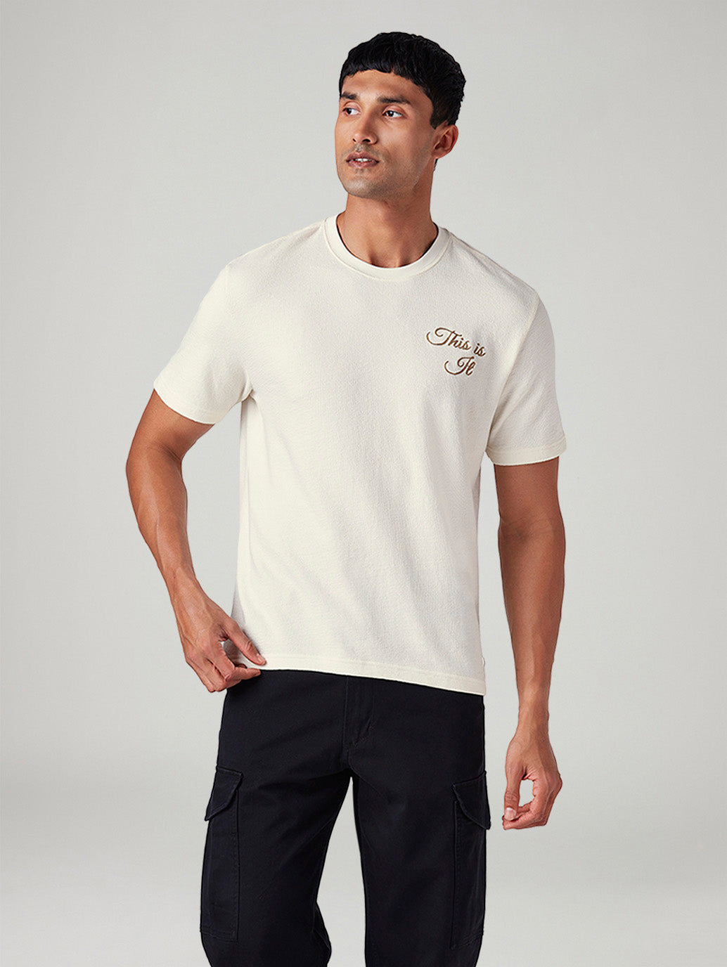 Men's Solid Regular Fit Textured T-Shirt - Front View