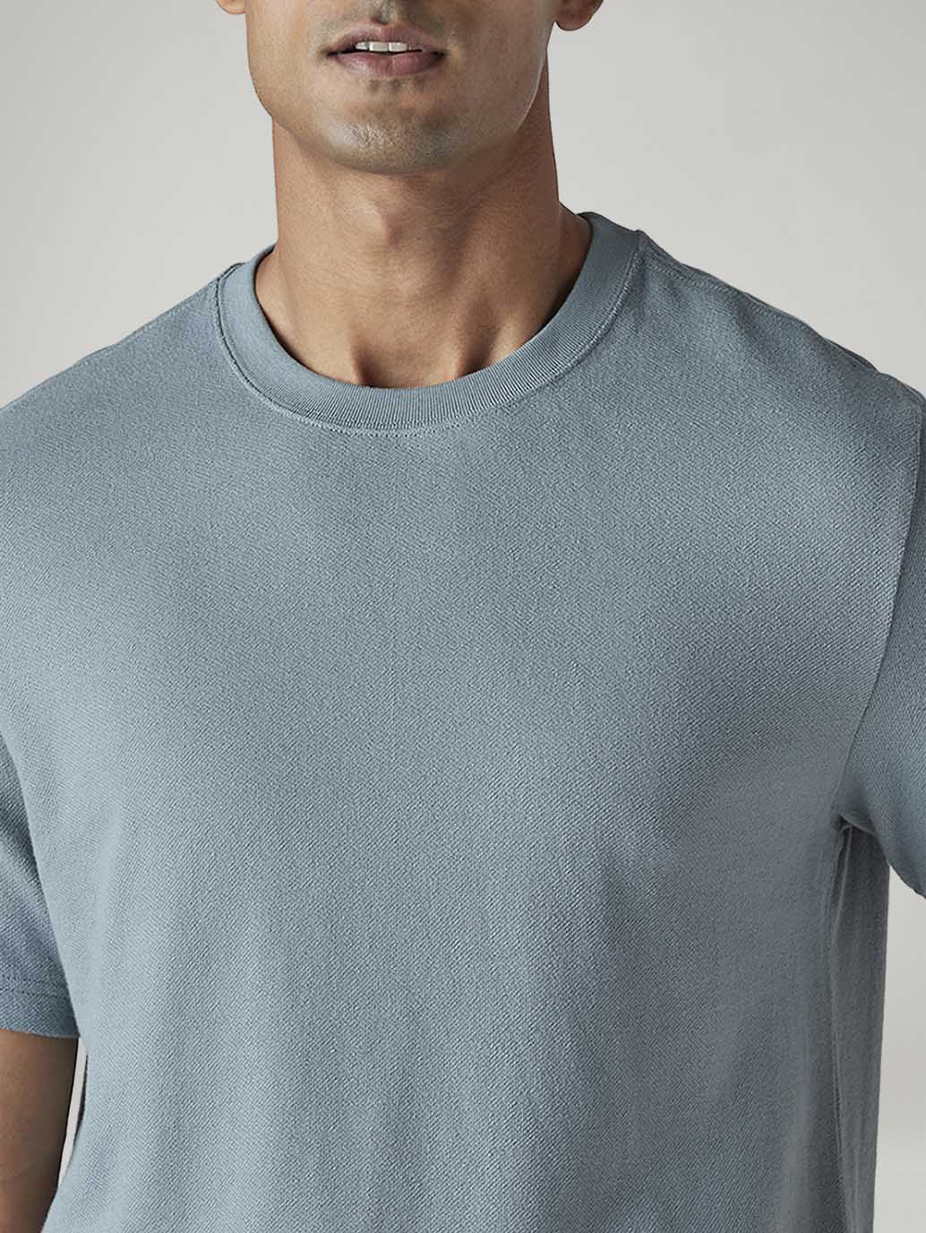 Men's Solid Regular Fit T-Shirt - 20 View