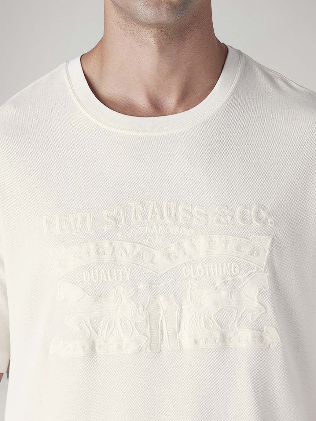 Men's Logo Regular Fit T-Shirt - Detail View
