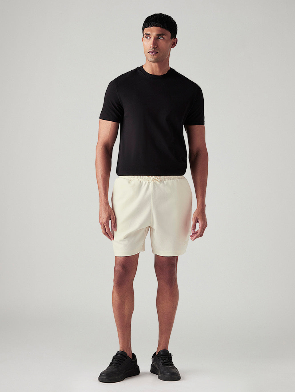 Men's Off White Regular Fit Mid Rise Shorts - Front View