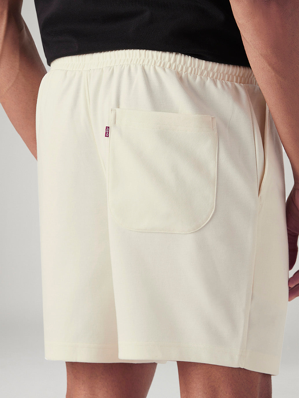 Men's Off White Regular Fit Mid Rise Shorts - Detail View
