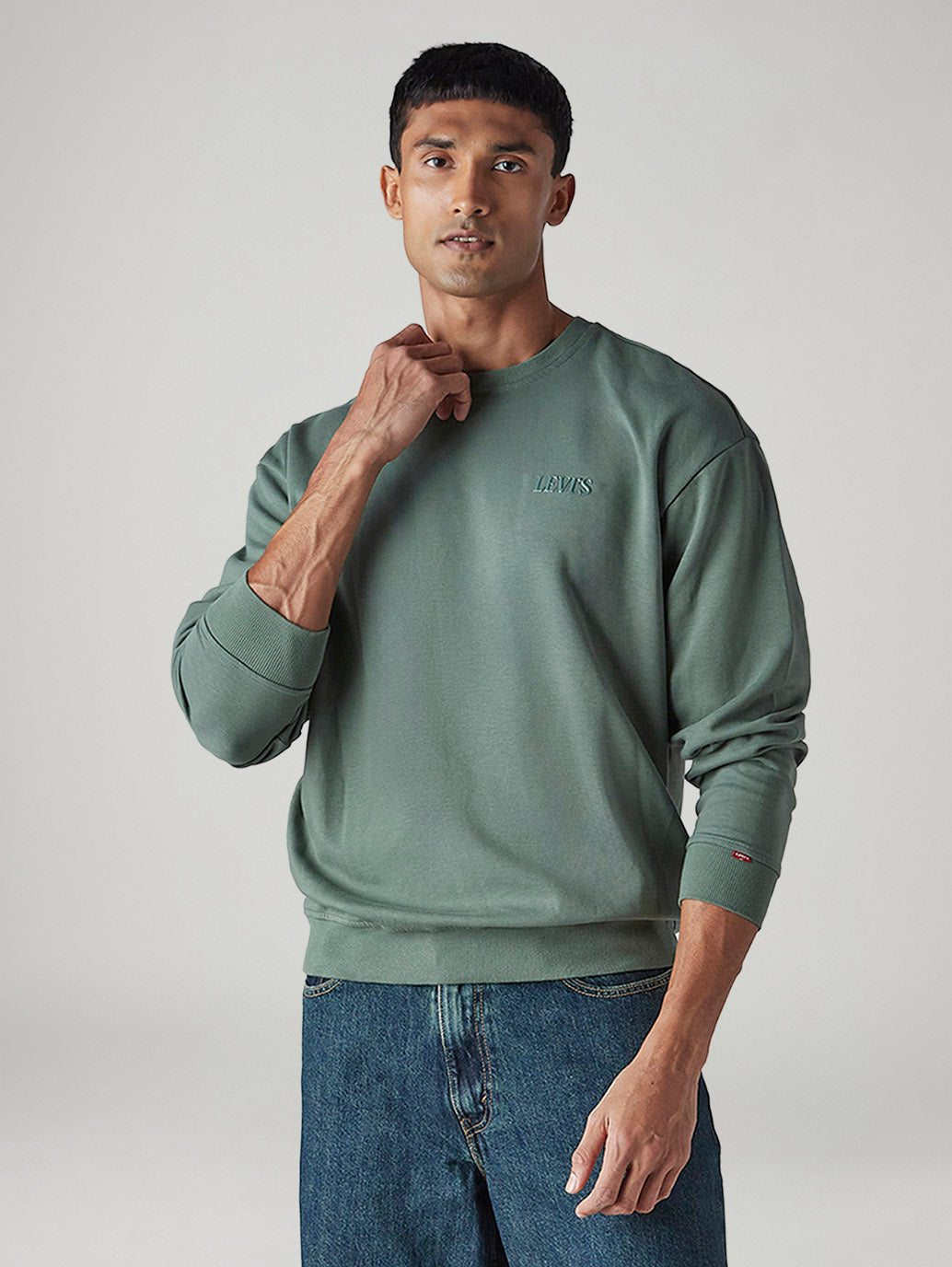 Men's Solid Regular Fit Sweatshirt