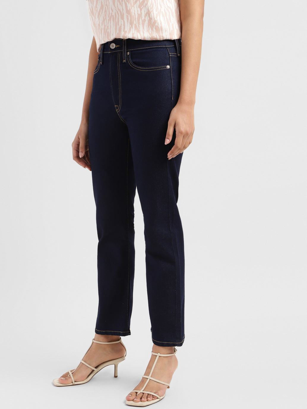 Women's Mid Rise Wedgie Straight Fit Jeans