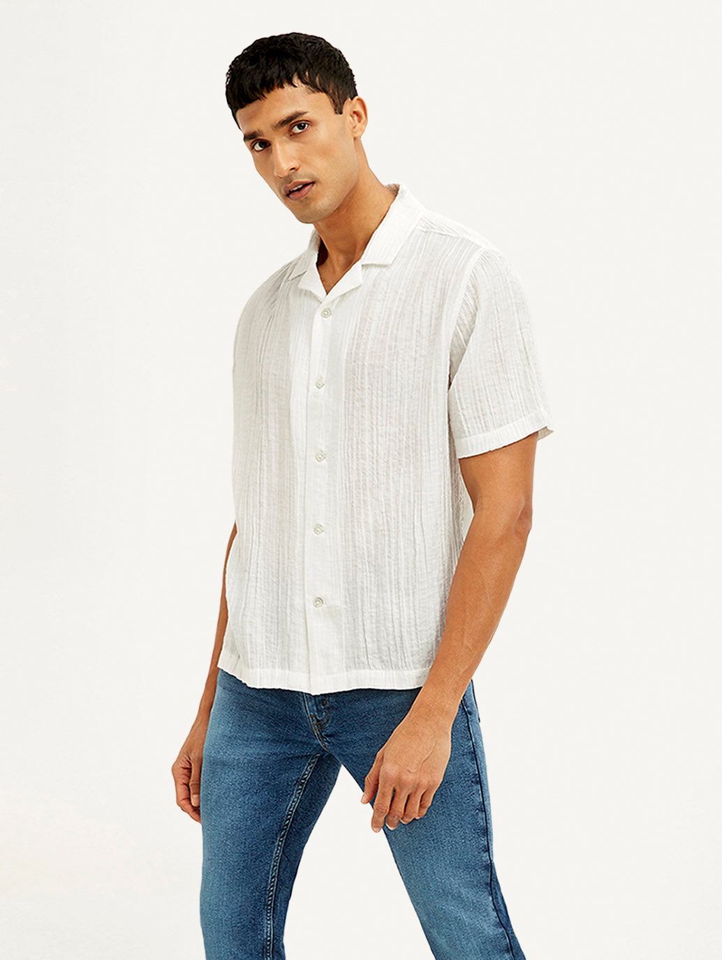 Men's Textured Resort Collar Relaxed Fit Shirt