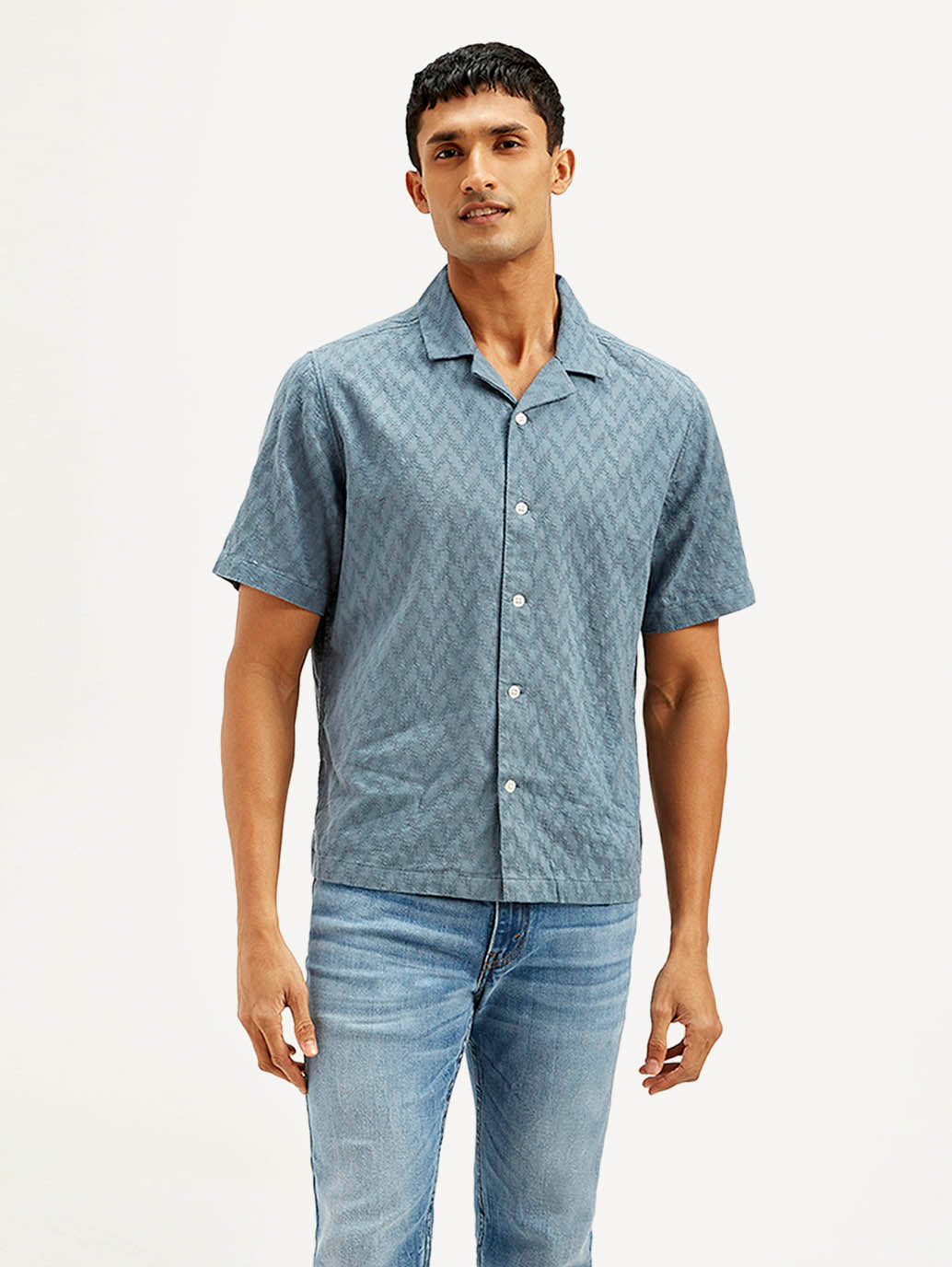 Men's Resort Collar Chevron Loose Fit Shirt - Front View