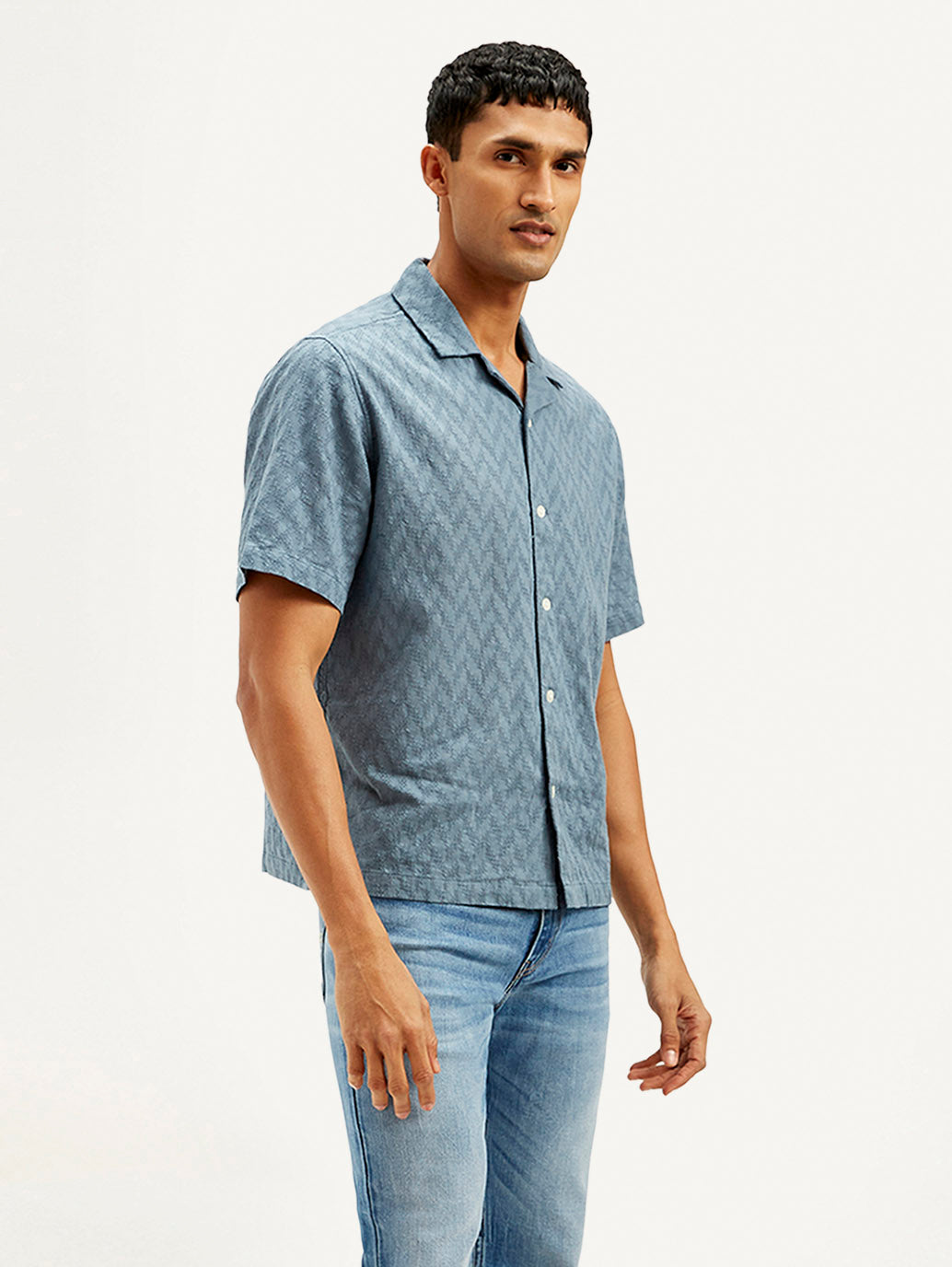 Men's Resort Collar Chevron Loose Fit Shirt - Side View