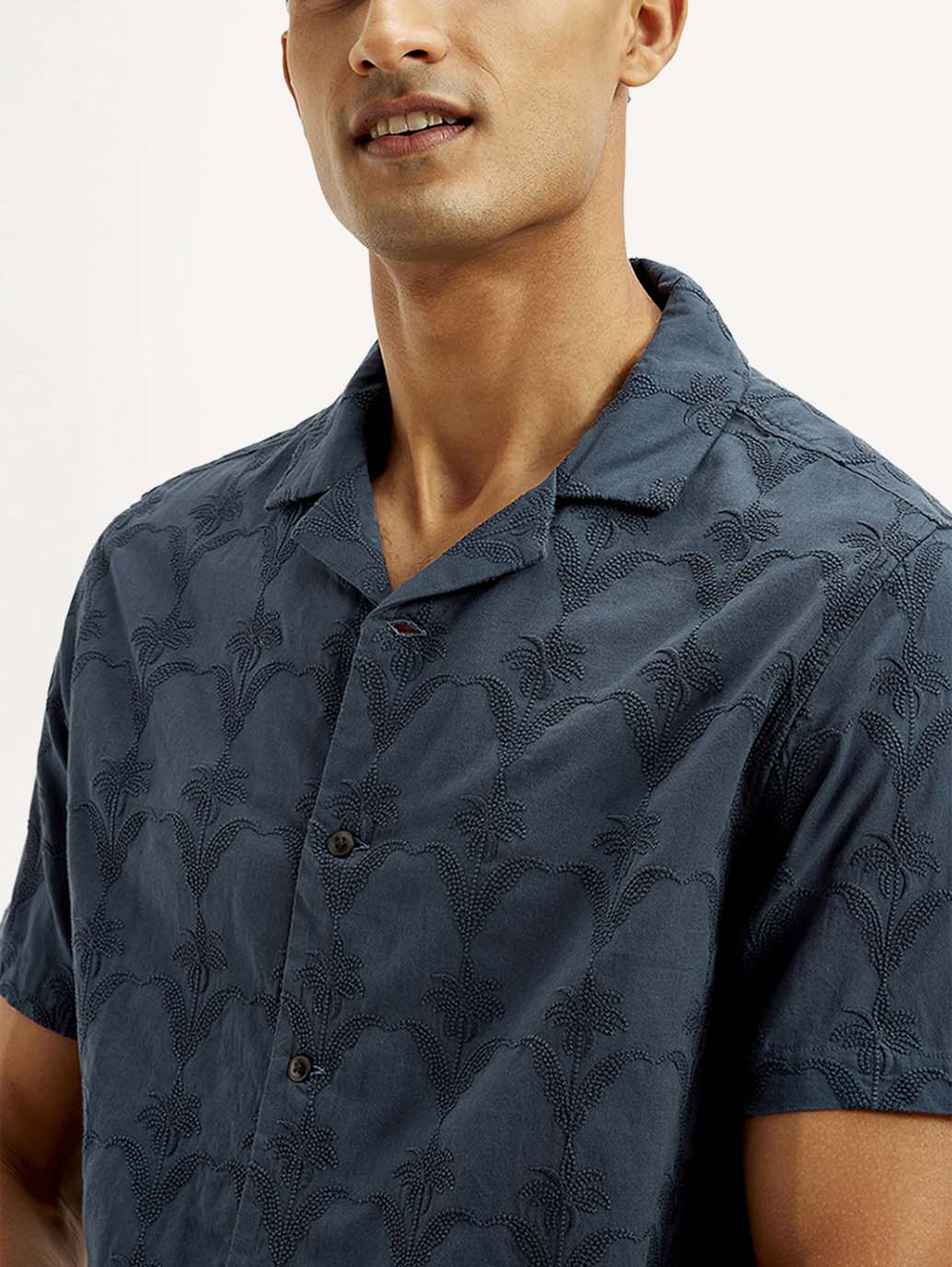 Men's Embroidered Resort Collar Loose Fit Shirt - Detail View