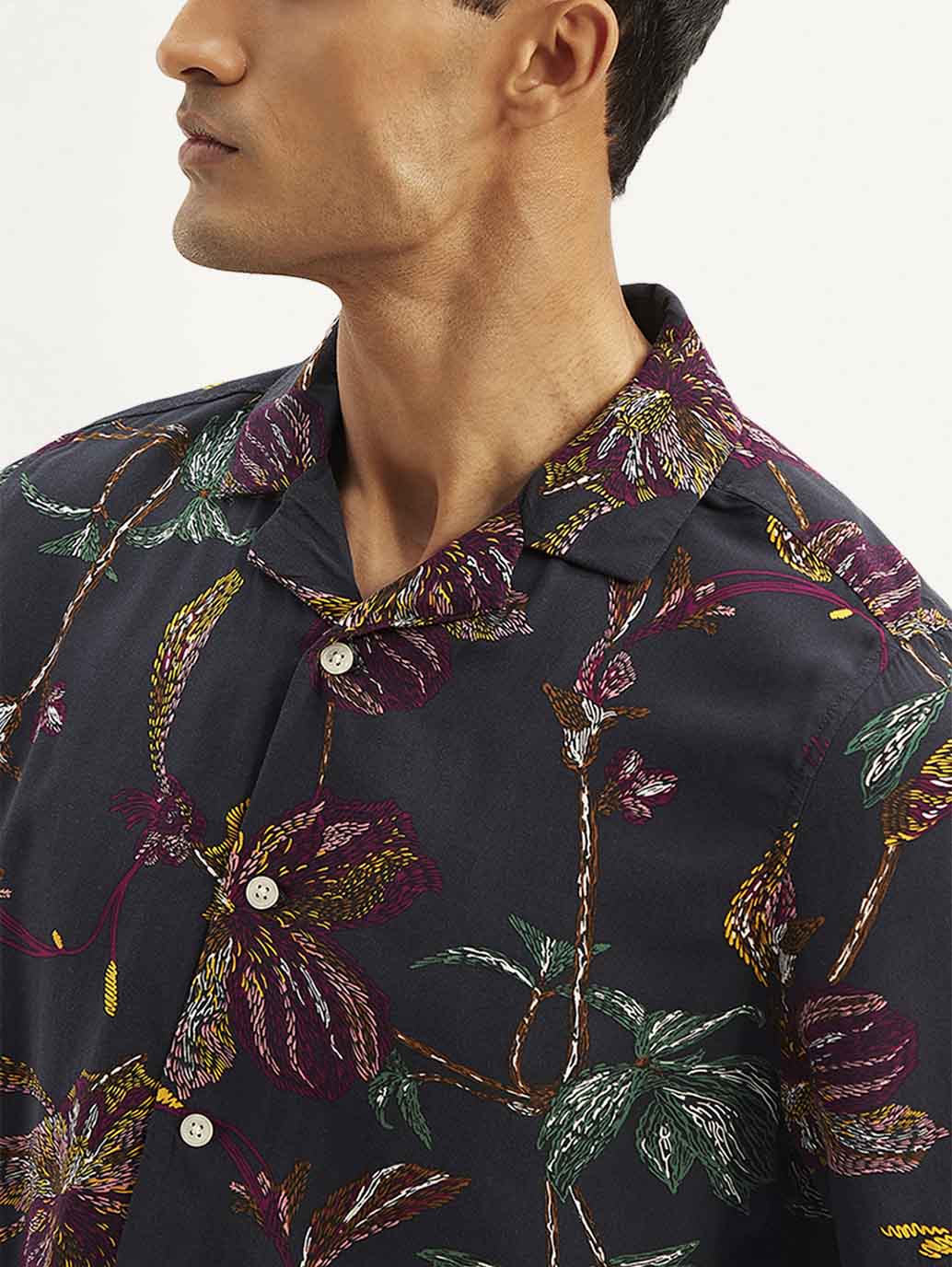 Men's Resort Collar Floral Loose Fit Camp Shirt - Detail View