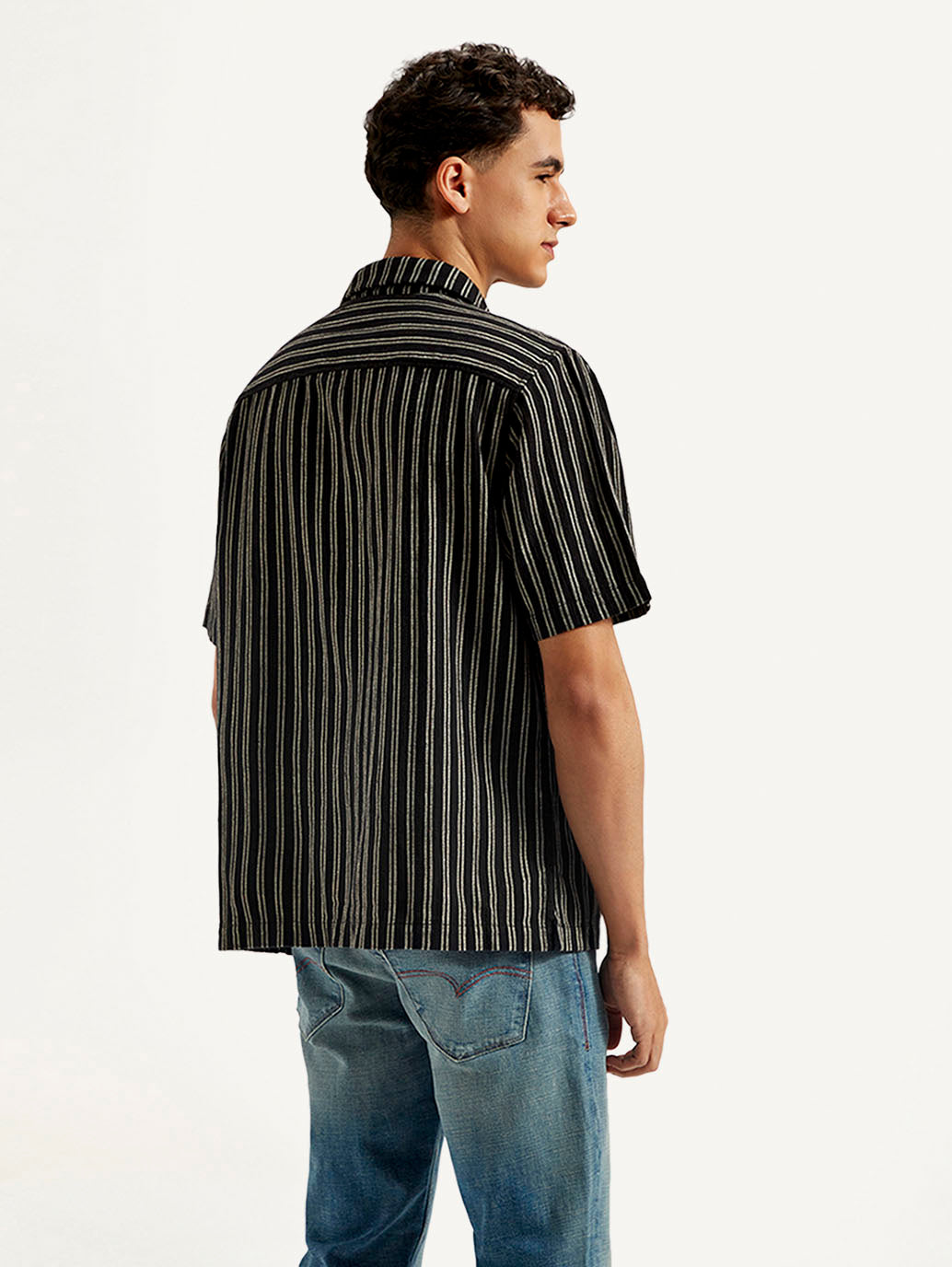 Men's Resort Collar Striped Loose Fit Shirt – Levis India Store