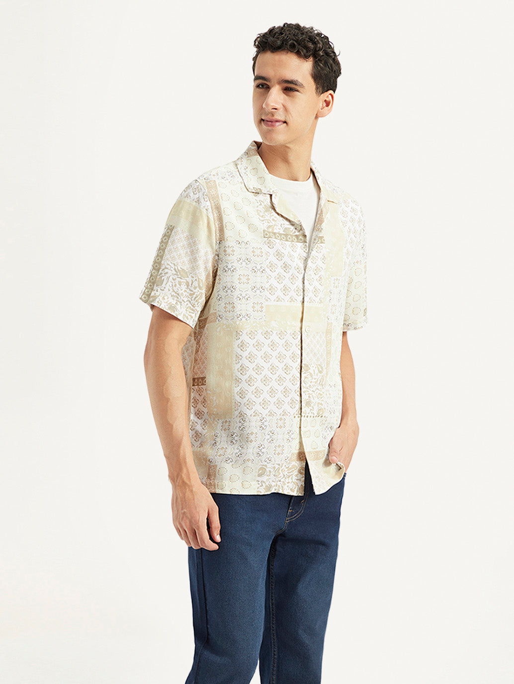 Men's Printed Resort Collar Relaxed Fit Linen Shirt - Side View