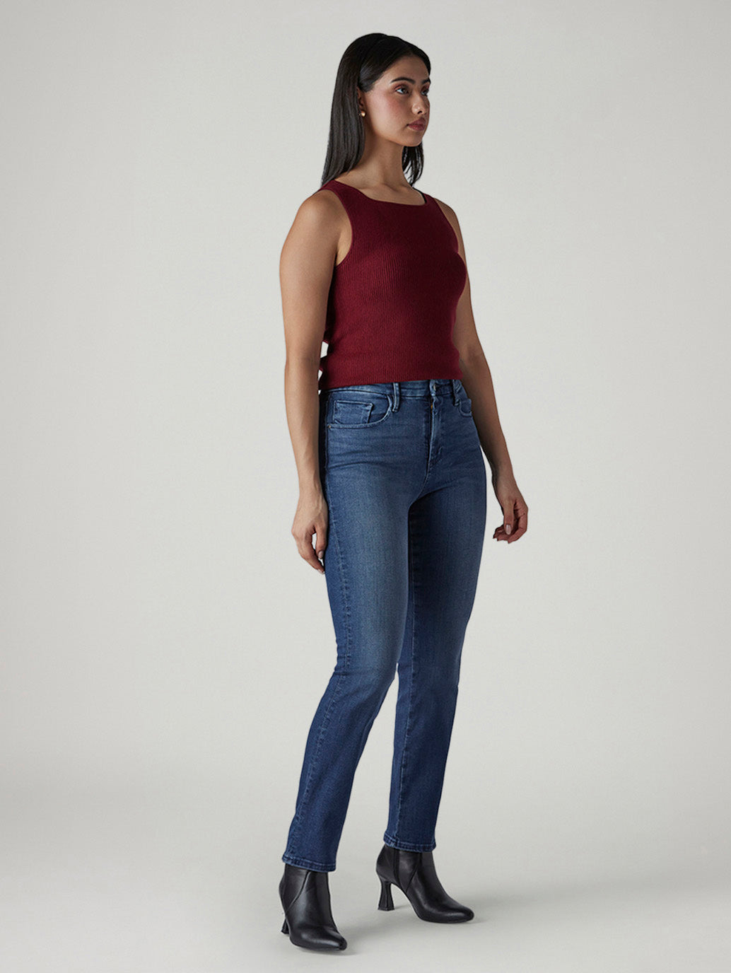 Women's 724 Dark Indigo Slim Straight Fit High Rise Redloop Jeans - Side View