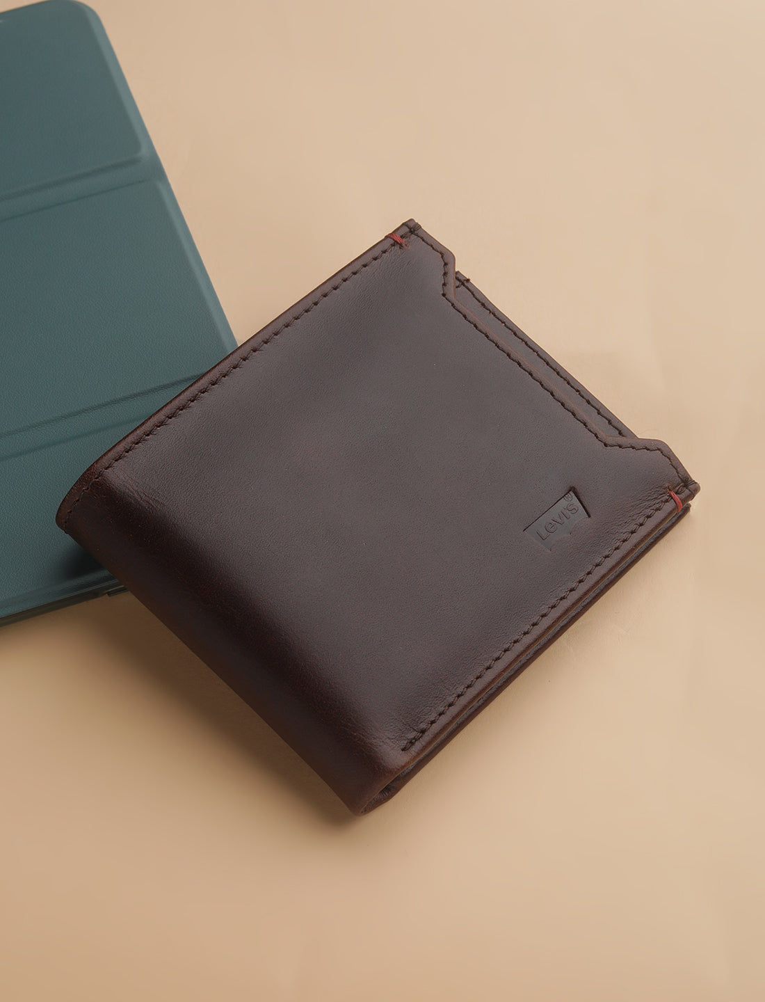 Men's Brown Solid Bi-Fold Wallet - bc8d9eed-d3d0-4709-8144-be6d0cf0421d View