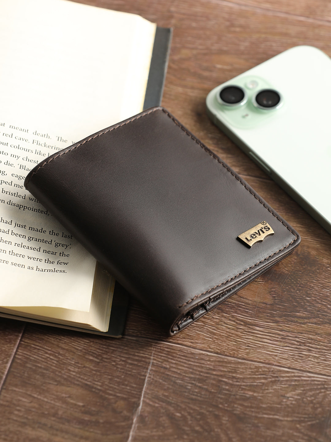 Men's Brown Solid Card Holder - e00d1419-46f3-4b91-92ba-da49f0954617 View