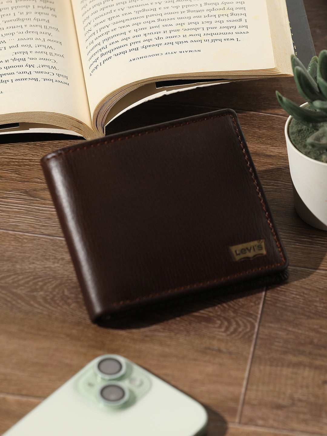 Men's Brown Solid Bi-Fold Wallet - 156546fd-d3fa-4ae4-a059-e18cc49ccb58 View
