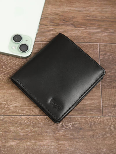 Men's Black Solid Bi-Fold Wallet
