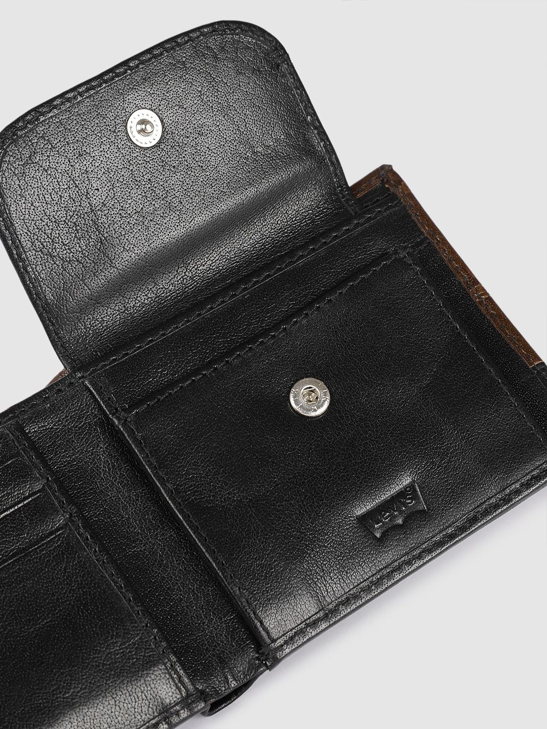 Men's Brown Textured Card Holder - ab637d94-2d00-43fb-8994-7adef42910bc1742210050211-Men-Brown--Black-textured-Leather-Cardholder-173174221004986-6 View