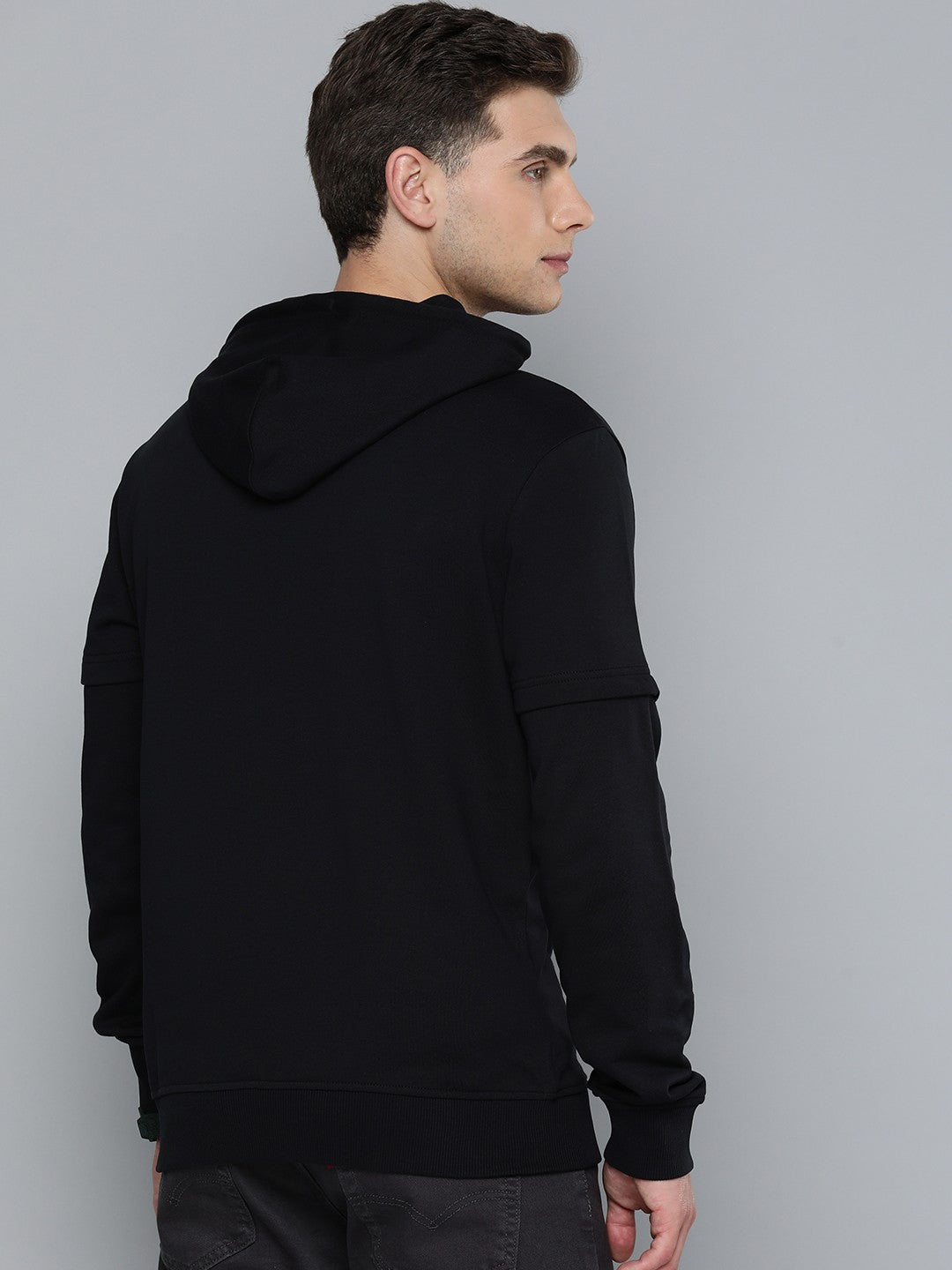 Men's Solid Black Hooded Sweatshirt - b6f39be4-8a24-49af-a8f8-3182383c66d91709882574983-Levis-Men-Sweatshirts-9661709882574649-4 View