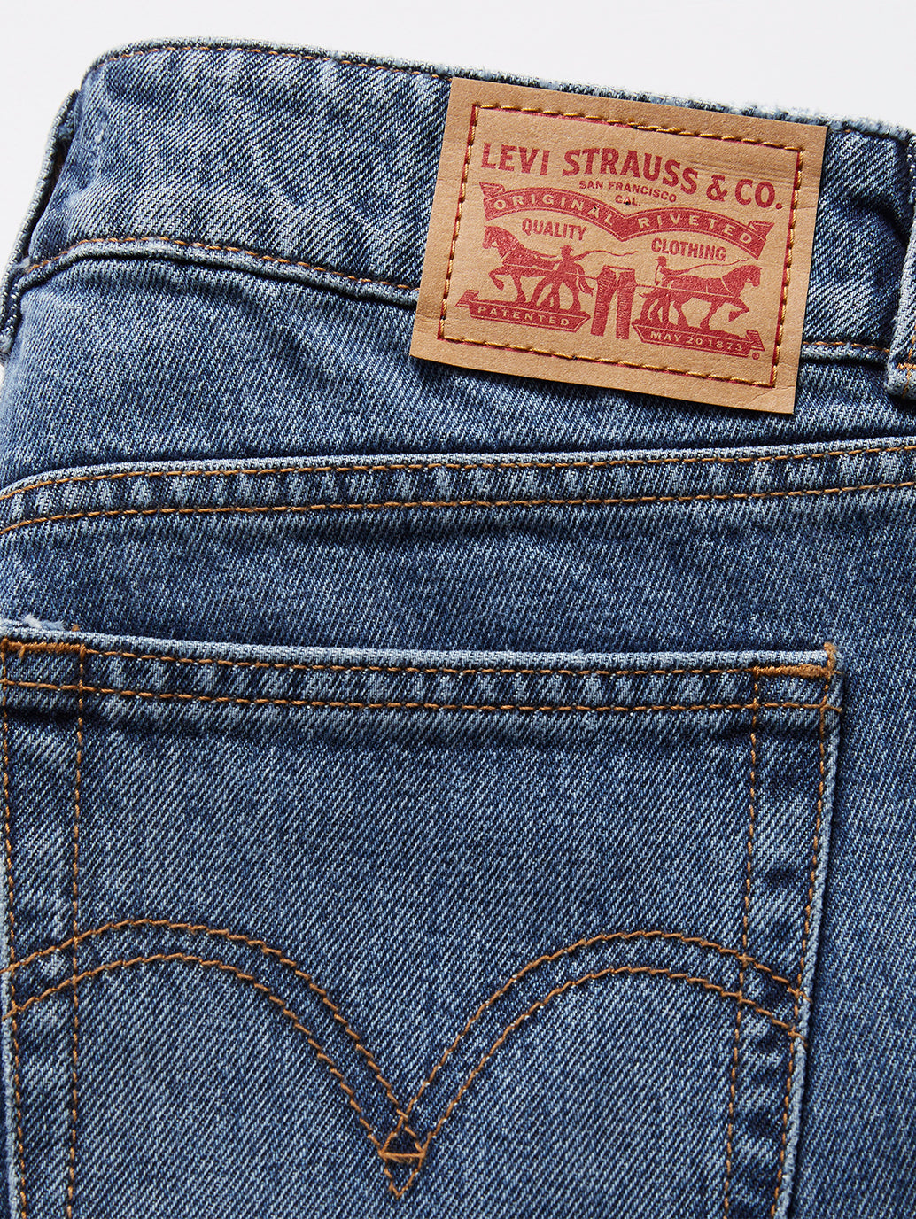 Women's Blue Loose Fit Low Rise Jeans - c335e817b1d3c5269b9fa53f690c07d6 View