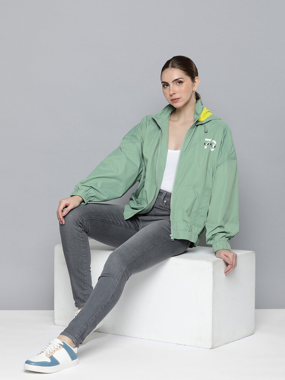Women's Solid Light Green Hooded Jacket - c41d94fb-c740-4c4b-abc9-53bbc797d7dc1694427719663-Levis-Women-Jackets-4371694427719206-5 View