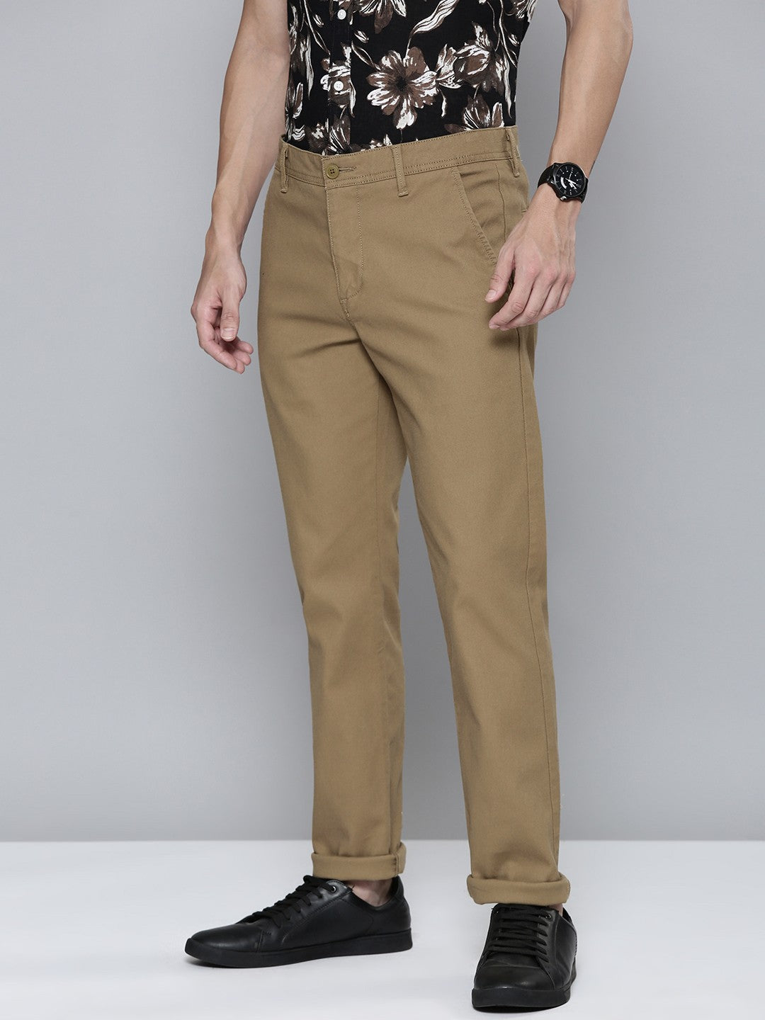 Men's Brown Slim Fit Chinos - d8828ef9-38e5-4edf-bbb1-46423aa849921743487812120-Levis-Men-Slim-Fit-Chinos-Trousers-6831743487811479-2 View