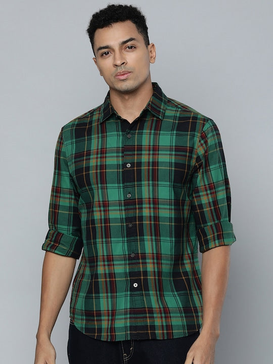 Men's Checkered Spread Collar Shirt