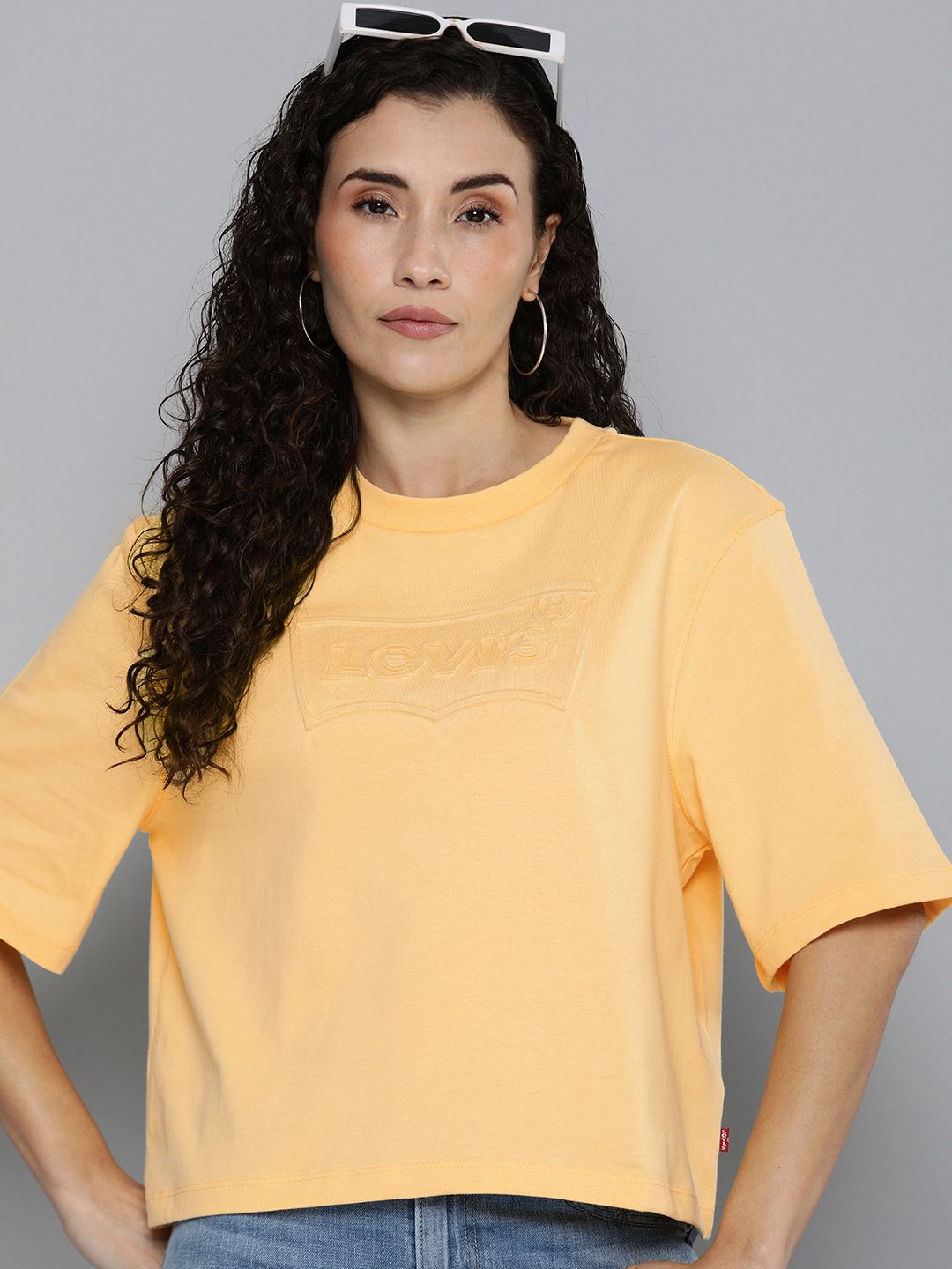 Women's Brand Logo Round Neck T-shirt - e6cf1f0a22a53e1e561da80fda816293 View