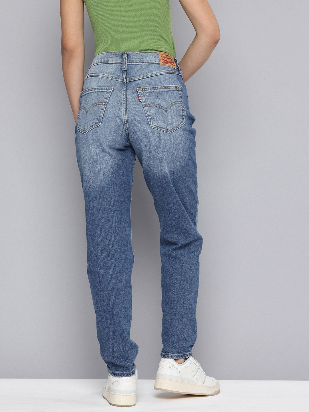 Women's 80s Mom Blue Loose Fit Mid Rise Jeans - fd529288-c215-4c0b-9c3c-2654f2f195b11739531520054-Womens-Mid-Rise-Relaxed-Tapered-Fit-Blue-Jeans-6501739531519-3 View